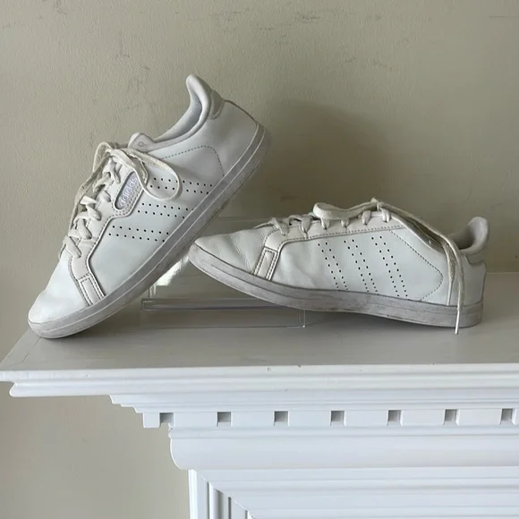 Adidas Women’s Cloudfoam White Sneakers Size 7.5 GUC - Picture 3 of 7